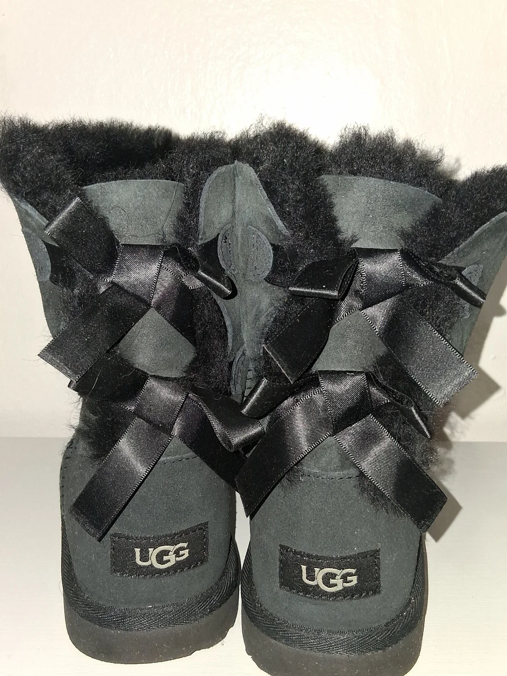UGG Kids Bailey Bow II Boots Black Suede Size 4 US 1017394K